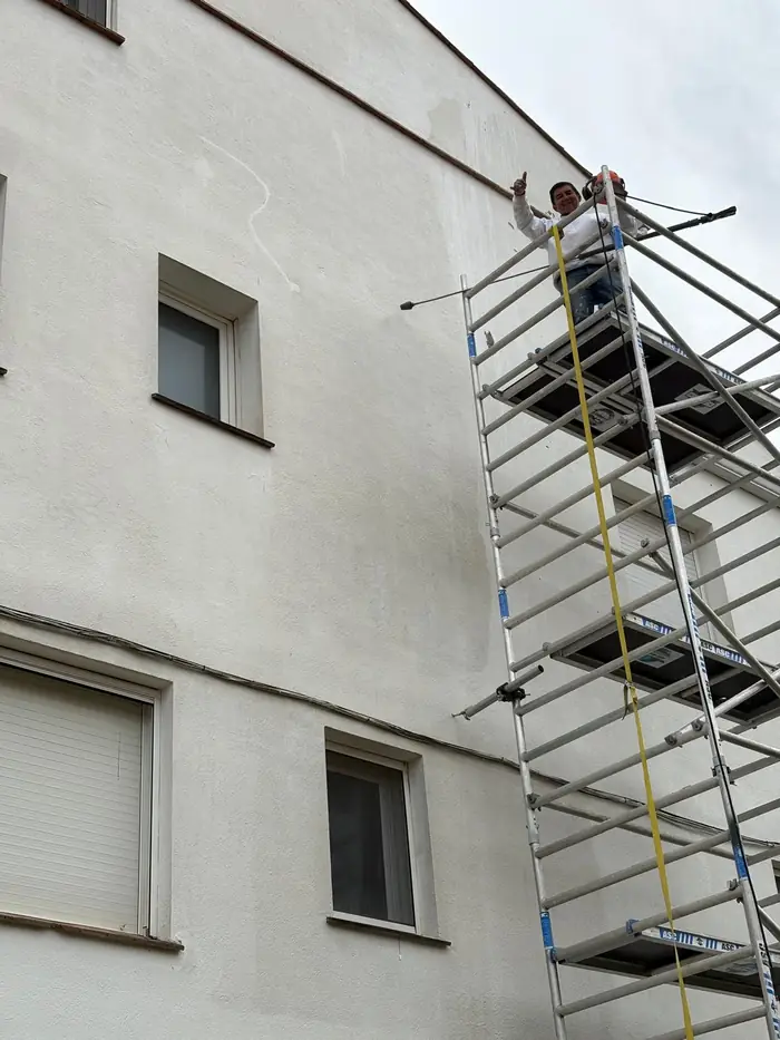 Torre Alumexx en obra real — foto 1